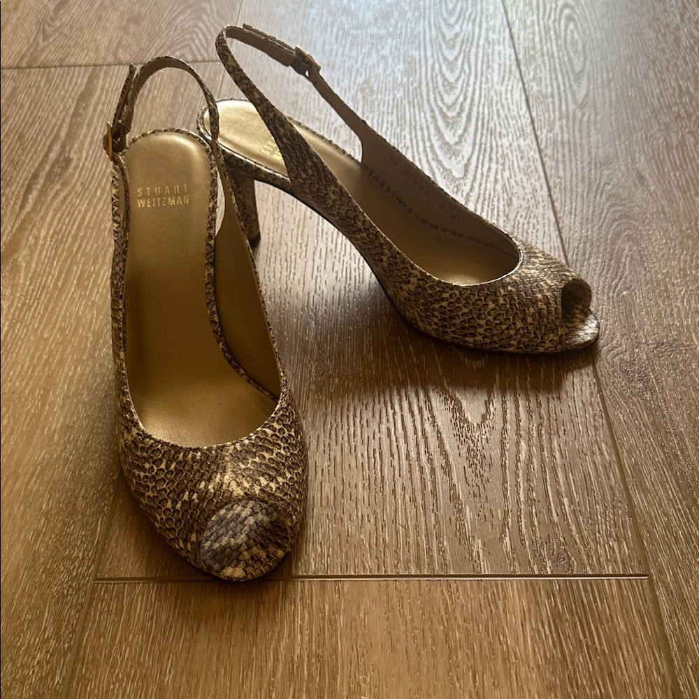 Stuart Weitzman Peep Toe Slingback Pumps Python with Buckle Closure - Picture 2 of 12